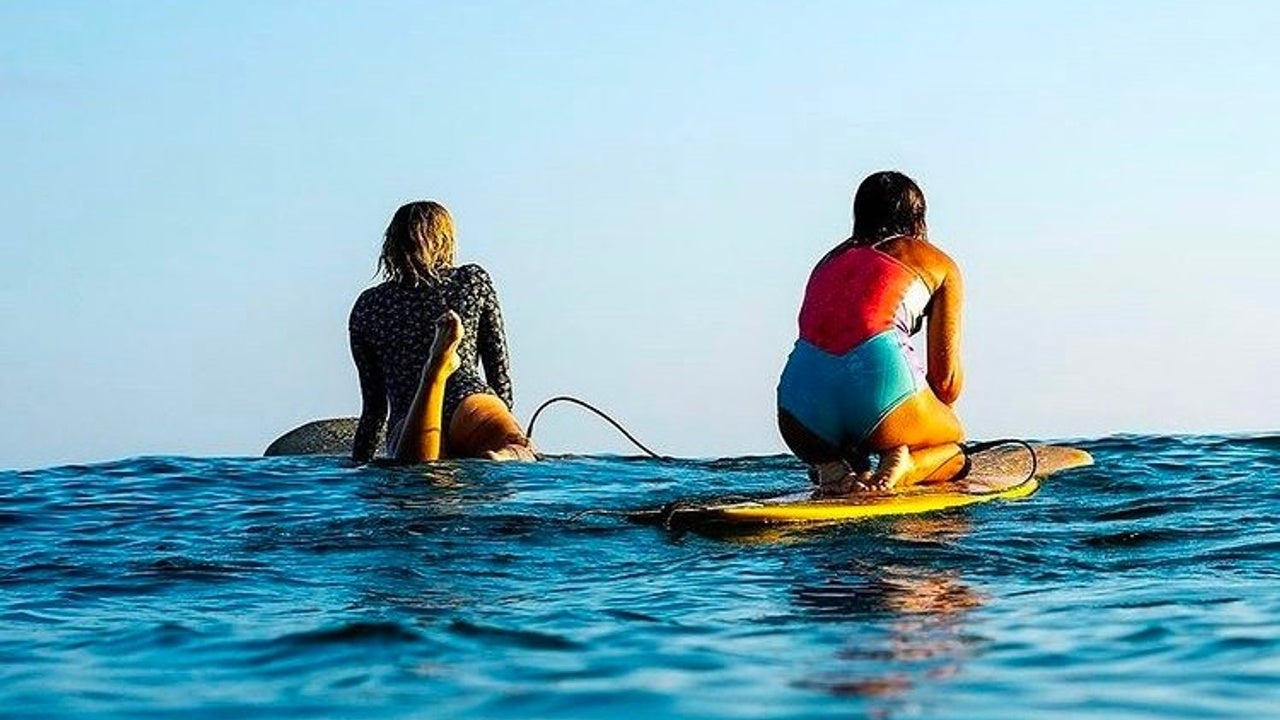 Womens wetsuit Collection Noordzee Boardstore Surfshop Scheveningen 4.3 Northsea Noord Zuid Domburg Amsterdam Vlissingen texel surf