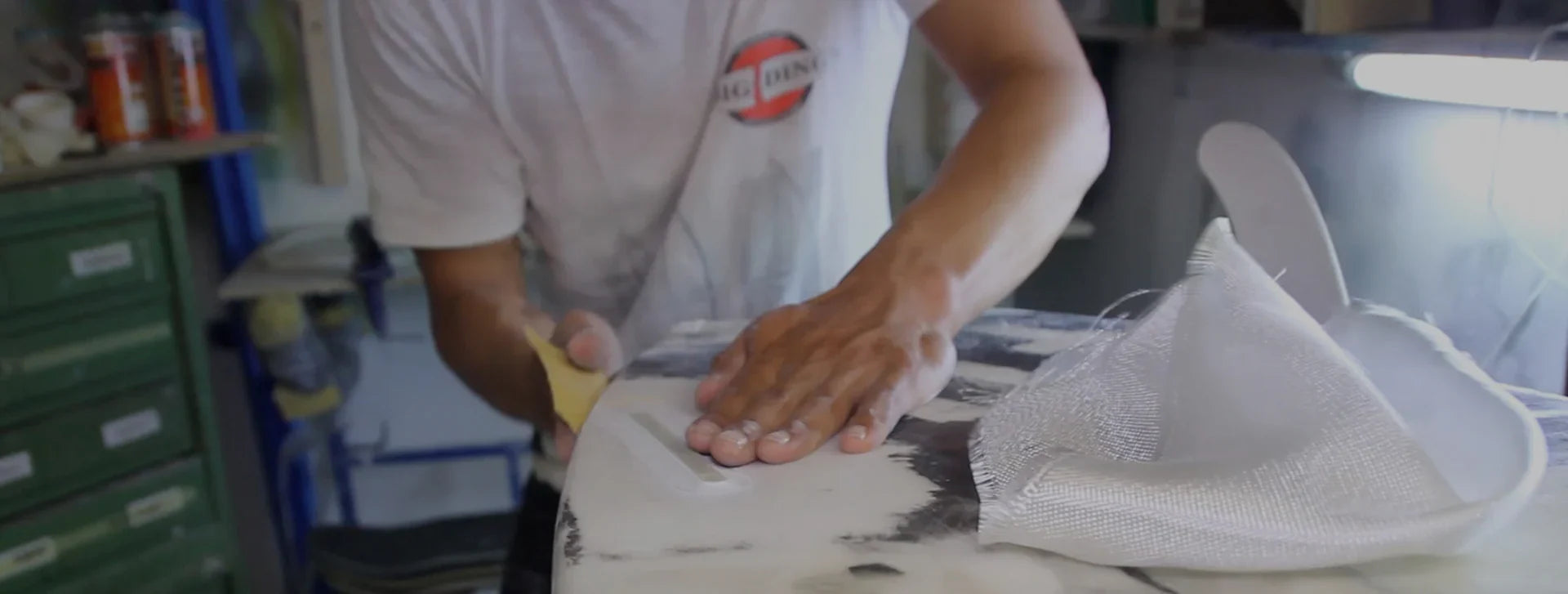 All the supplies needed for a professional board repair, available in our kits. Noordzee Boardstore surfshop Surfschool webshop surfboardrepairs Scheveningen