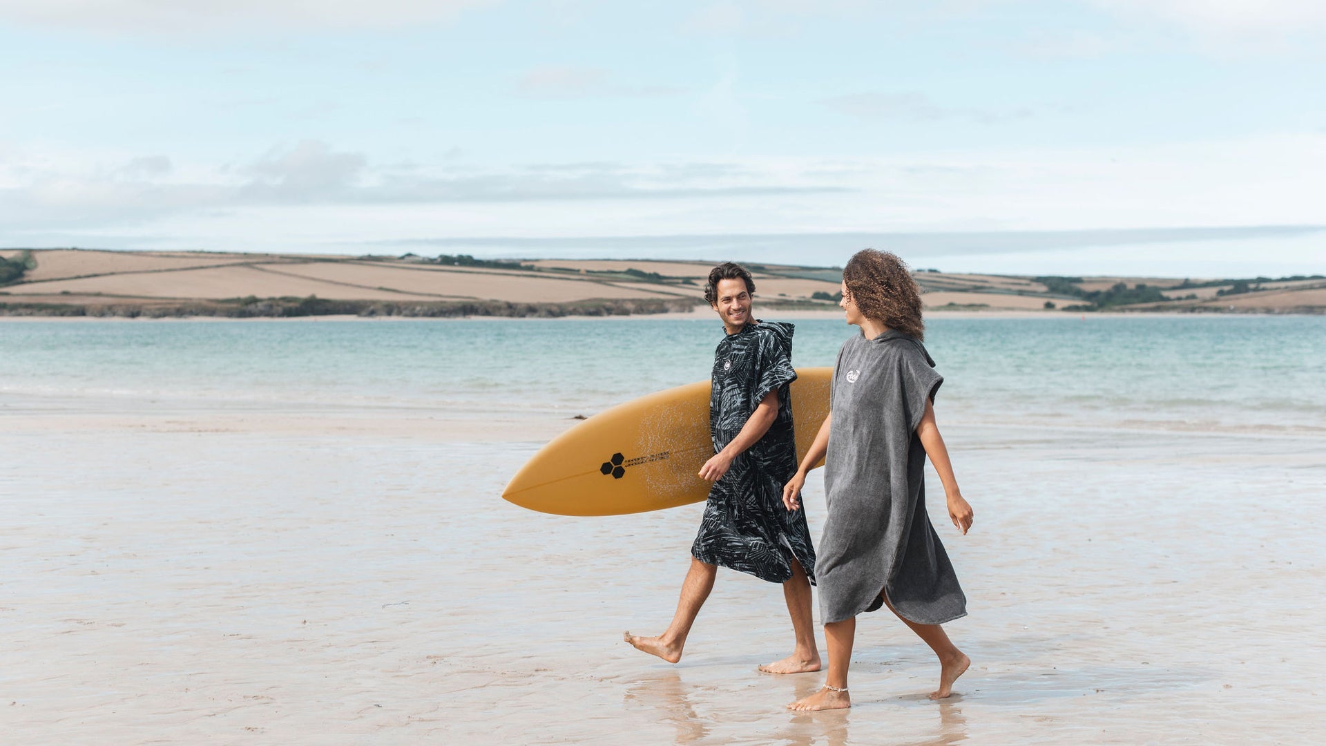 noordzee boardstore robie poncho surf changing towel handdoek omkleed surfshop scheveningen robie billabong