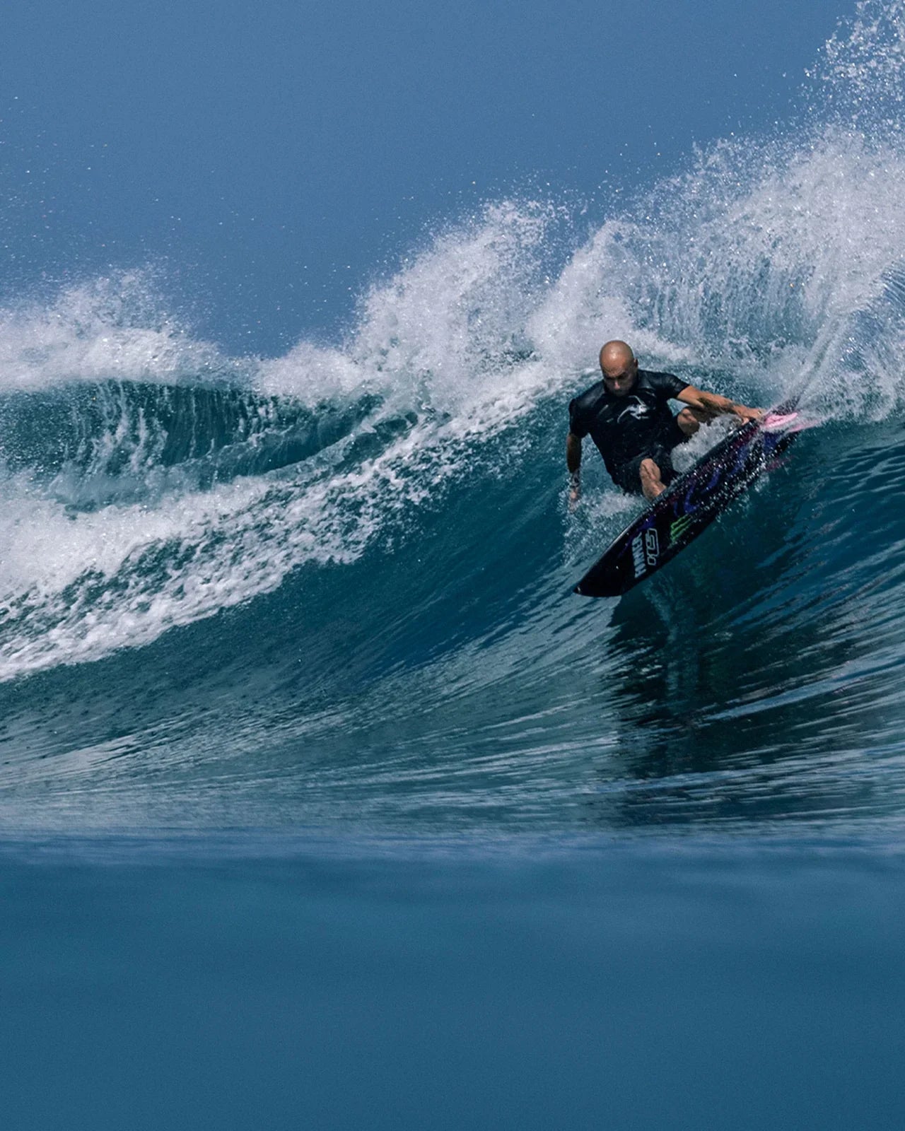 The Haydenshapes logo, a mark of high-performance surfboards like the Hypto Krypto, available at Noordzee Boardstore. Noordzee Boardstore surfshop Surfschool webshop surfboardrepairs Scheveningen