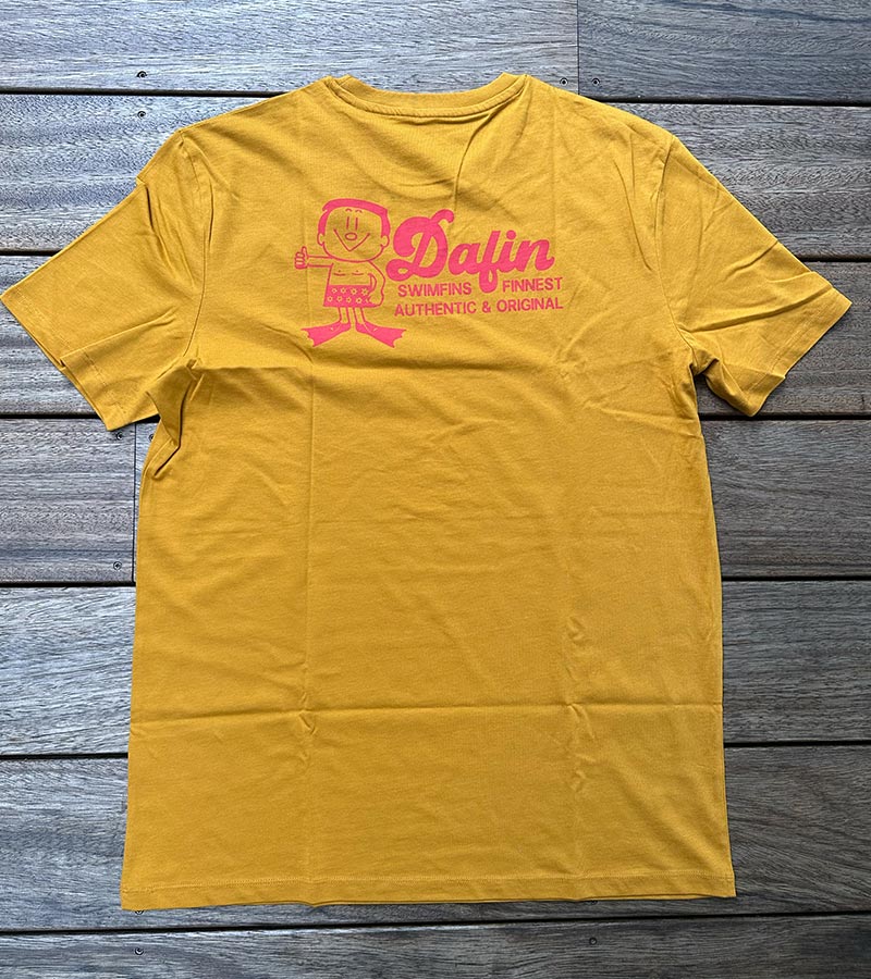 Dafin Tee Noordzee Boardstore WSL surf games flippers swimfins mustard hsa surfbond surfclub 