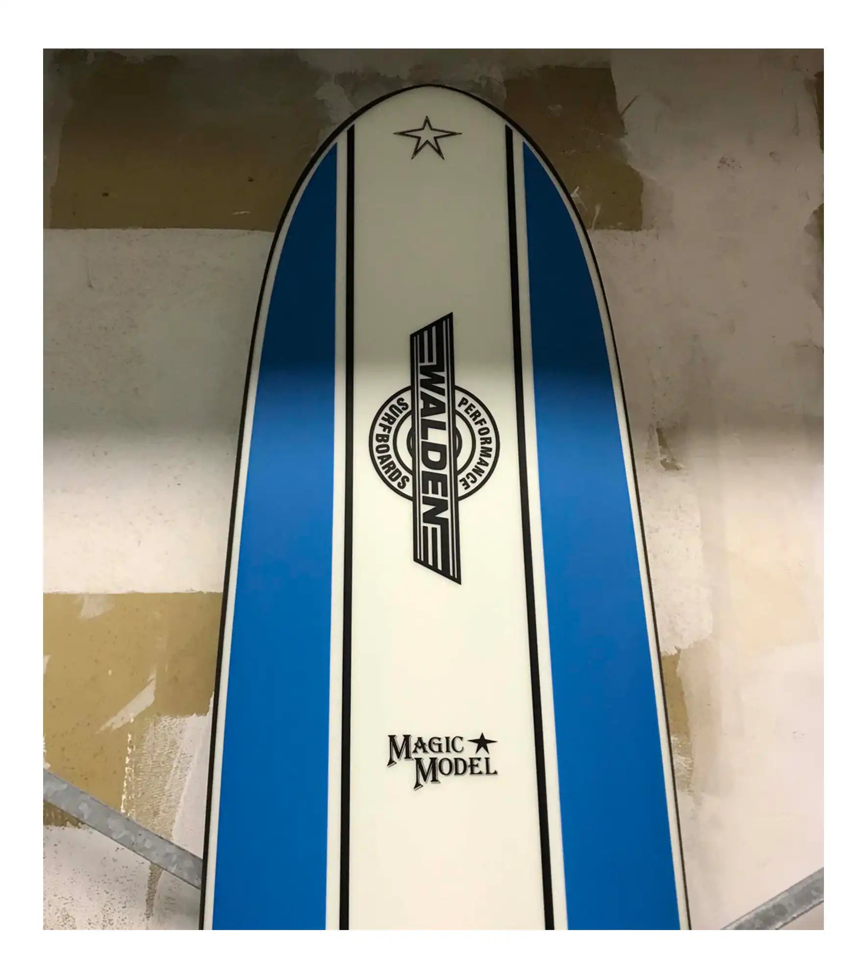 Walden Magic Model - Fusion Parabolic - FCS II - 2 + 1 Fin FACTORY SECOND
