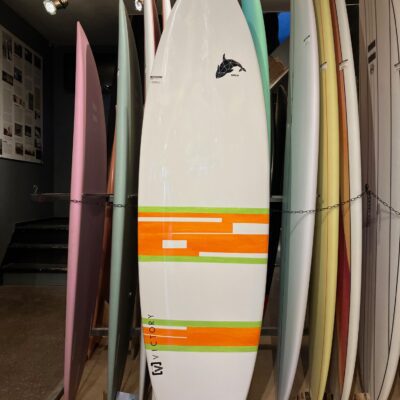 Victory 6'6 epoxy inc fins Orange